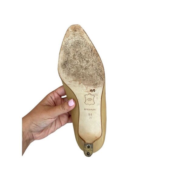 Bally Womens Tan Leather Style Flex Gold Knot Cone Heel Pump Size 8.5 - Picture 3 of 6